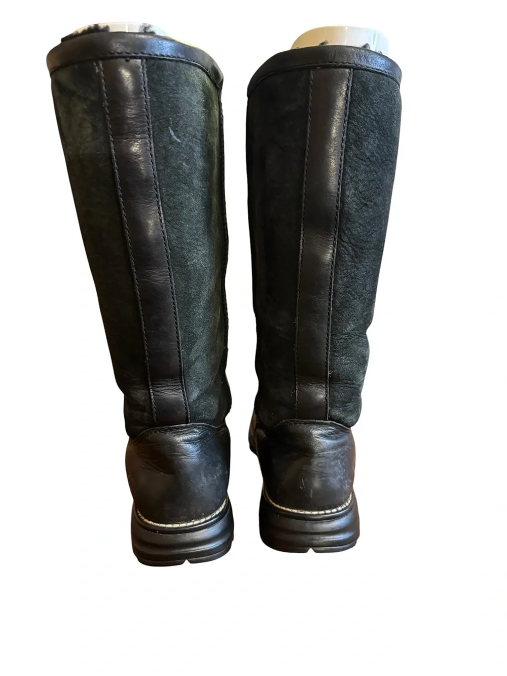 UGG Black Leather & Suede Pull-On Winter Boots Women’s 9